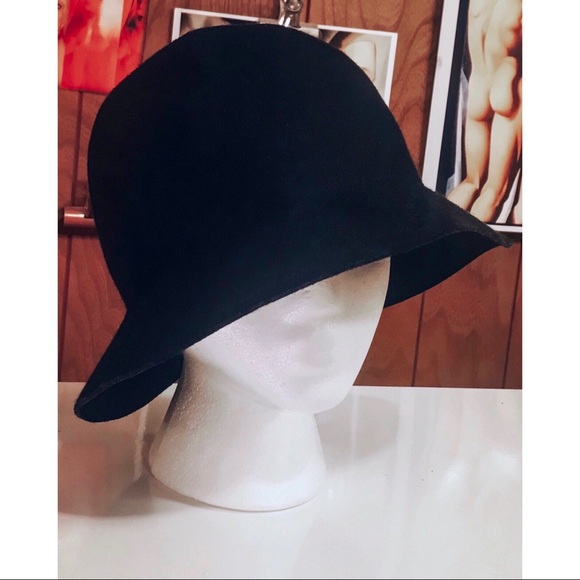 SOLD Retro Wool Black Brown Bow Bell Cloche Hat UO - Picture 5 of 8